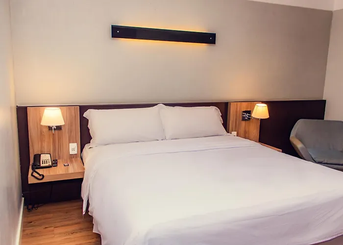 Delmond Hotel