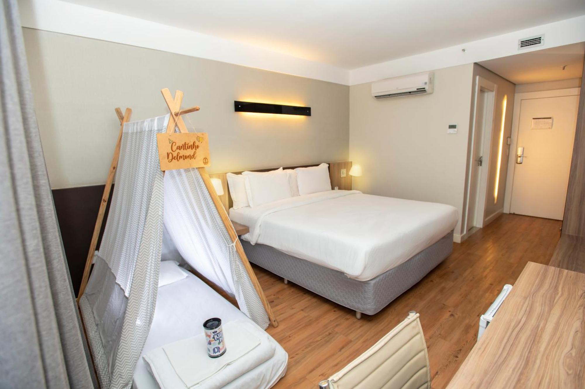 Delmond Hotel